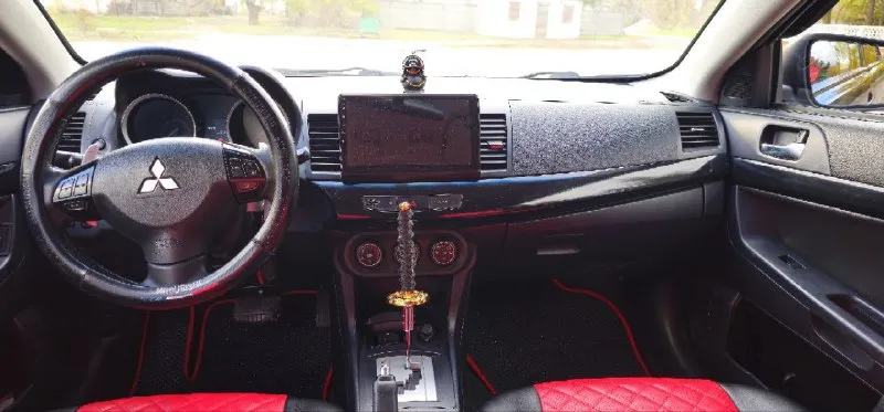 Mitsubishi lancer х 😎 пробег 159000km🛞 год выпуска 2012 объем двигателя 1,8 16 клоп 147 л. с. установлены кастомные фары зад и перед с анимацией приветствия😍(родные лежат в рабочем состоянии идут в комплекте) сигнализация старлайн с автозапуском, два ключа🔑 кондиционер заправлен работает исправно👍 2-х режимный подогрев передних седений🔥 4 электро стеклоподъемника! электро регулировка зеркал с подогревом! установлен выпускной коллектор 4,2,1 и сделан кастомный выхлоп🤤 2 комплекта резины на дисках зима лето👍 лето на r17 rays volk😍 сделан капитальный антикор днища!!! мультируль и круиз контроль! установлен автозвук без колхоза на место штатной акустики, 4 динамика dst усилок на них pride quattro xl, саб 12 machete с номинальной мощностью в 1200 моноблок machete 1500, две пищалки в штатных местах и питает все это андроид магнитола 10 дюймов 4/64gb🔊звук очень насыщенный и качественный🤤 цена 1 160 000 руб. торг по факту у капота! +79495106384 сергей(если нет связи на этот же номер в тг пишите) - фотография - 5