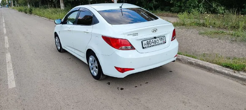 Продам hyundai solaris,2016 г. в.,1.6 л, механика 6ст. ,140 тыс. км пробег,4 стеклоподъёмника, климат, мульти руль, камера з. в., состояние отличное, два комплекта резины. цена 950 000, торг. +79493140225 📲 tg: @petrenko_alex_dr 📞 звоните: +7(949)3140225 - фотография - 2