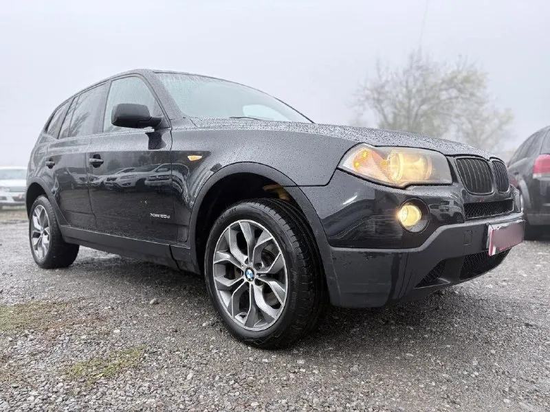 Продам bmw x3 e83 рестайлинг 2009г. 2л (179 л. с.) коробка автомат полный привод xdrive ☎ +7949-634-22-65 автомобиль в отличном состоянии. кузов без дефектов и ржавчины. два передних крыла косметический окрас, остальное в заводском. крылья красили в дорогом сервисе, 60 тыс. руб. за деталь, покрашено отлично. вид имеет шикарный. все детали родные. двигатель, коробка, техника, электрика все работает отлично, без вложений и проблем. недавно проводилась полная диагностика автомобиля, все что требовалось заменено, также везде поменяны жидкости (масла, антифриз, тормозная жидкость, жидкость гур) и фильтра. по электрике все работает, ошибок нет. летом кондиционер дозаправлялся, холодит отлично. печка тоже греет отлично. ❗на выполненные работы есть акты и чеки. хорошая комплектация: кожанный салон, кожаный руль, полный электро-стеклопакет, 10 подушек безопасности, кондиционер, подогрев заднего стекла, парктроники, электро регулировка зеркал, помощь при спуске, датчики 📞 звоните: +7(949)6342265 - фотография - 2