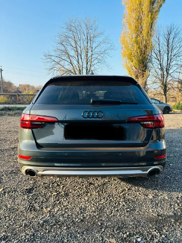 Продам личный авто который пригонял под заказ для себя, audi a4 b9 allroad в комплектации prestige, двигатель 2л турбо 252лс фирменная система полного привода quattro коробка dl382(переключений не ощущаются) покупал 2 года назад, тогда был 119600 км, сейчас 141000 замена масла каждые 5 тысяч (расхода масла нет) масло только motul масло в двс 2тыс назад муфта редуктор и коробка 15 тыс назад (оригинал) также заменил тормоза в круг на вентилируемые с перфорацией (zimmerman) резина зимняя и летняя в новом состоянии ! диски оригинал audi r19 такой комплектации в стране практически нет, из начинки есть все, что нужно! камеры 360(круговой обзор) премиальная акустика bang&olufsen 14 колонок и саб память сидений помощь парковки проекция автомобиль личный оформлен на меня !!! перекупы, салоны, площадки мимо!! машина полностью обслужена и доедет куда угодно обоснованный торг у машины ! +79493437687 до 📲 tg: ︎ 📞 звоните: +7(949)3437687 - фотография - 5