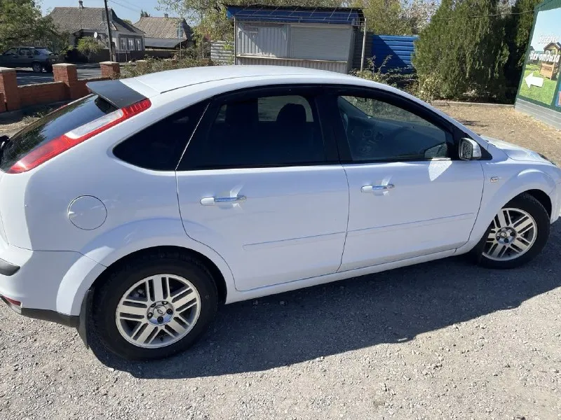 Продам автомобиль в хорошем состоянии! ford 2007 г. 1.8 механика, настоящий пробег 240 000т. бережная и добросовестная эксплуатация! очень многое поменяно за время пользования моим ford. все накладные, чеки, заказ-наряды в наличии. менял всё вовремя. на данный момент вложений не требует! отдам зимнюю резину, новую, проездил полмесяца. летняя резина также почти новая. продавать не собирался, но для семьи нужен автомобиль побольше и вместительнее. кто купит мой автомобиль, будет доволен. также интересен обмен на кроссовер с моей доплатой. цена 550 т, торг уместен +79497218017 - фотография - 2