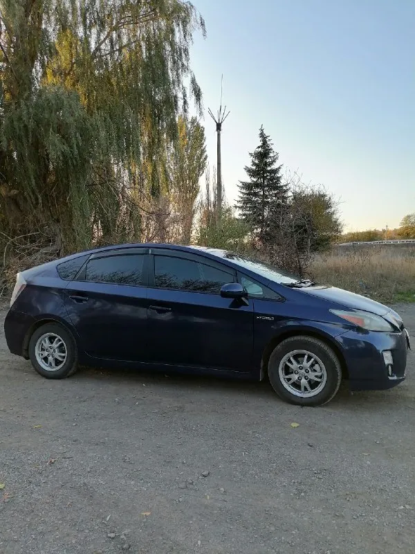 Продам. toyota prius 30. 2011г. гибрид, (газ- бензин). пробег 122648 m. куплен новый передний бампер, отдам в в батарею. цена 1,1 🍋 торг. телефон: +79497058148 - фотография - 10