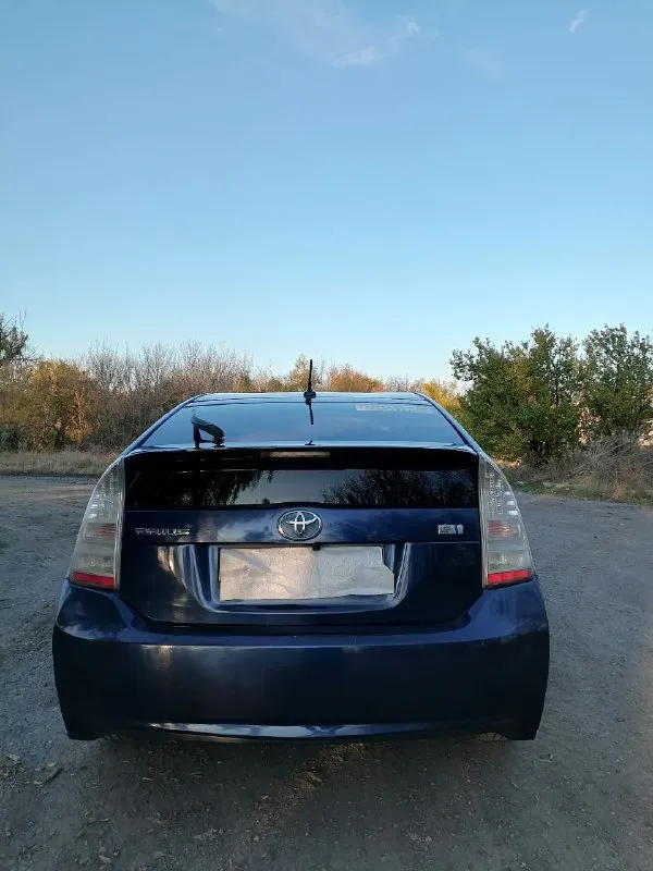 Продам. toyota prius 30. 2011г. гибрид, (газ- бензин). пробег 122648 m. куплен новый передний бампер, отдам в в батарею. цена 1,1 🍋 торг. телефон: +79497058148 - фотография - 8