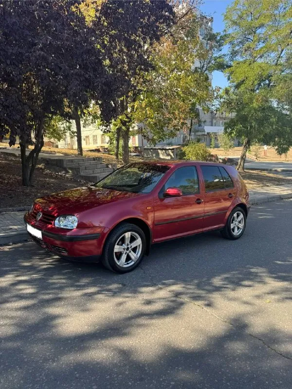 Продам volkswagen golf 4 1999 года.
Volkswagen гольф 🔥комплектация с кондиционером
1.6 Бензин. Простой, надежный мотор.
Кпп - механика
Автомобиль целый, ржавчины и гнили нет
Работает штатно, дыма и посторонних звуков нет.
Заменен на контрактный с пробегом 68000,в птс уже вписан
Ходовая вся перебрана, автомобиль без каких либо вложений, каждый день на ходу.
Машина в хорошем состоянии, сел-поехал.
Цена 430.000 руб торг возле капота
Документы чистые и в порядке, птс, стс, дкп все на руках.
+79493829280
Осмотр: донецк
📲 Tg: @chip0004
📞 Звоните: +7(949)3829280 - фотография - 2