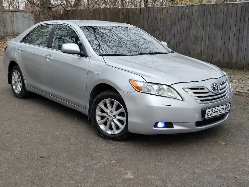 Toyota camry 2006 2.4 на полном ходу, обслужена полностью, вложений не требует, мотор работает отлично, коробка тоже, ходовая на 5+, кузов ровный, без дтп, стекла заводские, по комплектации: датчик света/дождя, двухзонный климат, мультируль, андроид монитор, би-лед линзы, и тд. по документам полный порядок, автотека хорошая, переоформление без проблем цена 785000р +79494952144 возможен обмен на обмен дороже 📞 звоните: +7(949)4952144 - фотография - 3
