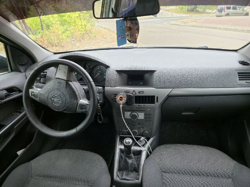 Продам: opel astra h год: 2006 двигатель: 1.6 коробка: механика машина в отличном состоянии, мотор коробка без нареканий, ходовая без стуков, по электрике так же вопросов нет. масло не ест. ходовая вся перебрана. по машине много чего сделано, кому интересно расскажу стоит новая зимняя резина +летняя на дисках цена: 590.590т. р торг при осмотре рассмотрю обмен ♻️ с газом!!! +79496260289 📲 tg: tom shelbi 📞 звоните: +7(949)6260289 - фотография - 10