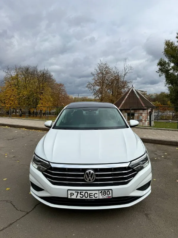 Продам volkswagen jetta год: 2020 пробег: 112 тыс. км двигатель: 1.4т коробка: aisin 8 ступка безопасность родная, стекла родные. климат-контроль, подогрев сидений и руля, слепые зоны, дистроник, датчик столкновения, панорама, кожаный салон, carplay, камера заднего вида, дистанционный запуск. полностью обслужена вин: 3vwc57bu8lm094148 цена: 1.890.000 осмотр г. донецк +7 (949) 390-65-61 📞 звоните: +7(949)3906561 - фотография - 2