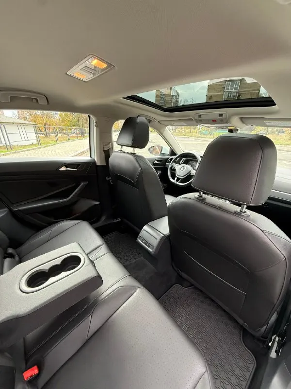 Продам volkswagen jetta год: 2020 пробег: 112 тыс. км двигатель: 1.4т коробка: aisin 8 ступка безопасность родная, стекла родные. климат-контроль, подогрев сидений и руля, слепые зоны, дистроник, датчик столкновения, панорама, кожаный салон, carplay, камера заднего вида, дистанционный запуск. полностью обслужена вин: 3vwc57bu8lm094148 цена: 1.890.000 осмотр г. донецк +7 (949) 390-65-61 📞 звоните: +7(949)3906561 - фотография - 5