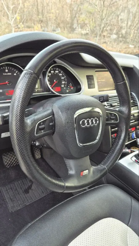 Audi q7 конец 2010 рестайлинг 3.0tdi акпп 8 ст aisin пробег 340т. ухоженный, полностью обслуженный автомобиль в очень хорошей комплектации. и кпп работают отлично, течей масла нет. подвеска на пружинах, сервотроник руля. очень красивый цвет автомобиля с добавлением ксерала и битого стекла, в живую смотрится богаче чем на фото. раздельный задний ряд, капитанские кресла, есть третий ряд сидений. адаптивная, самая топовая оптика с замененными led линзами, подсветка поворотов. заводской s-line, 21 колеса, бесключевой доступ (работает ), панорамная крыша, черный потолок, подогрев и вентиляция сидений,4 зонный клииат контроль, дополнительный отопитель салона багажник с электроприводом. круиз контроль, электро рулевая колонка, контроль за слепыми зонами, камера заднего вида, музыка bose, самая топовая mmi, bluetooth для вызовов и музыки с телефона, и наверное много чего забыл. по автомобилю сдела 📲 tg: иван трегуб 📞 звоните: +7(949)4742314 - фотография - 10