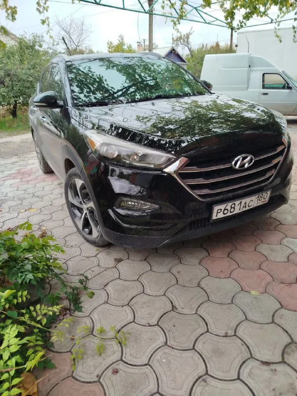 Продам hyundai туксон 2017 г. 1.6at. третье поколение.177л. с. пробег 100т. км. кожаный салон. климат. и так далее. в отличном состоянии. 2050000руб. +79497096683 📲 tg: владимир 📞 звоните: +7(949)7096683 - фотография - 1