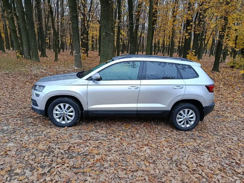 Продам skoda karoq 2020 г 1,4 turbo, акпп 152 л с пробег 106000 тыс. продажа от собственника машина в достойном состоянии, салон как новый. хорошая комплектация. донецк все детали по телефону +79494928738 - фотография - 5