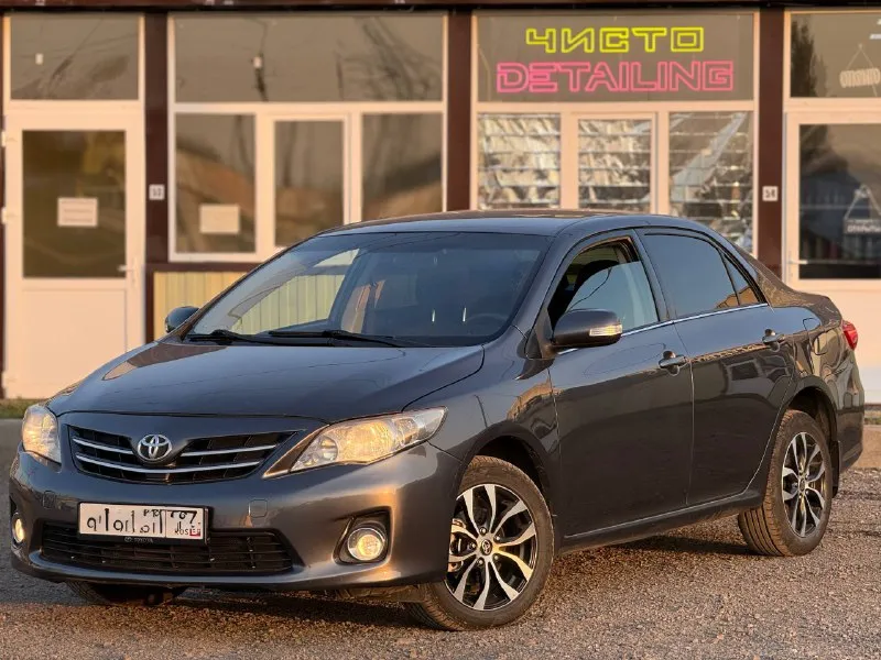 Цена: 1.120.000 toyota corolla 2011г двигатель: 1.6 бензин ⛽️ кпп: полноценный автомат! пробег: 175.000 автомобиль обслужен, вложений не требует! двигатель работает идеально, коробка листает отлично! салон ухожен, не затерт! в салоне не курили! чистая история, 2 владельца. осмотр: донецк номер: +79494999290 ( тг на этом же номере) - фотография - 2