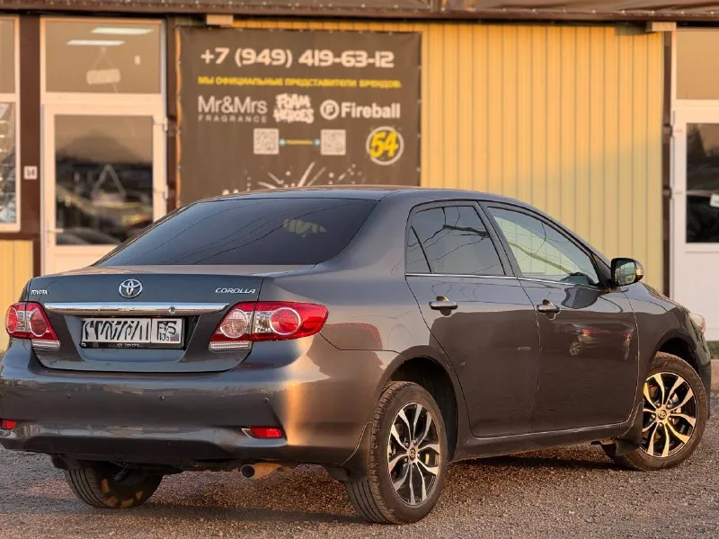 Цена: 1.120.000 toyota corolla 2011г двигатель: 1.6 бензин ⛽️ кпп: полноценный автомат! пробег: 175.000 автомобиль обслужен, вложений не требует! двигатель работает идеально, коробка листает отлично! салон ухожен, не затерт! в салоне не курили! чистая история, 2 владельца. осмотр: донецк номер: +79494999290 ( тг на этом же номере) - фотография - 4