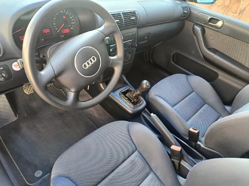 +79495189401 звоните, связь бывает плохой. г.амвросиевка продам а3 в идеальном состоянии, пригнана с германии в 21году 220тыс км пробега 1.6 на механике. не бита не крашена состояние игрушки, салон как новый. таких машин единицы цена 530тыс руб. продажа от собственника с переоформлением учет 180,первая запись в птс. - фотография - 5