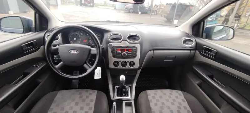 Продам форд фокус 2 в отличном состоянии авто 2010 г. в автомобил абсолютно без вложений, двигатель 1.4 работает идеально(масло не расходует), ходовая без нареканий, коробка идеал, салон отличный, кузов и дно без рыжиков и гнили, кондиционер работает, авто на отличной резине, также установлена 2ух стороняя сигнализация starline с авто запуском. документы в порядке, переоформление без проблем. автомобил находится в г. мариуполь цена 590 000 руб +7949 552 43 07 - фотография - 7