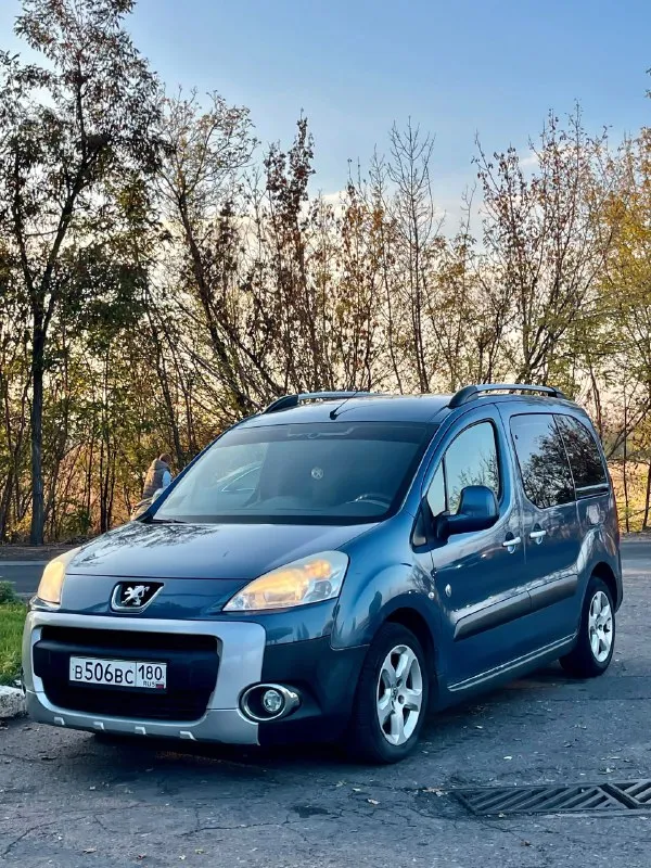 Продам peugeot partner 2011 года выпуска. 1 хозяин, машина покупалась в автосалоне! цена: 665 тыс. р... - фотография
