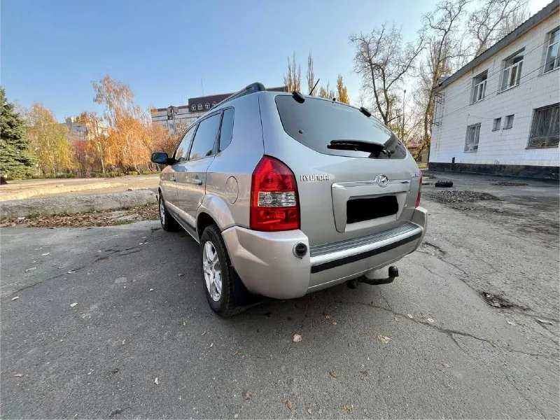 🚙hyundai tucson 💰цена - 850.000 🌍 город - донецк 📆 год выпуска - 2006 🛞пробег - 270000 км ⛽️топливо - бензин ⚙️модификация- 2.0 🕹️кпп - механика 🏋🏻‍♂️собственник - да ☎️+79493405068 abs✅ усилитель руля✅ эл. подъемники ✅ - фотография - 3