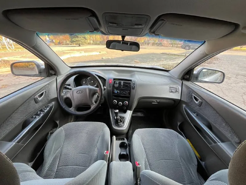 🚙hyundai tucson 💰цена - 850.000 🌍 город - донецк 📆 год выпуска - 2006 🛞пробег - 270000 км ⛽️топливо - бензин ⚙️модификация- 2.0 🕹️кпп - механика 🏋🏻‍♂️собственник - да ☎️+79493405068 abs✅ усилитель руля✅ эл. подъемники ✅ - фотография - 5