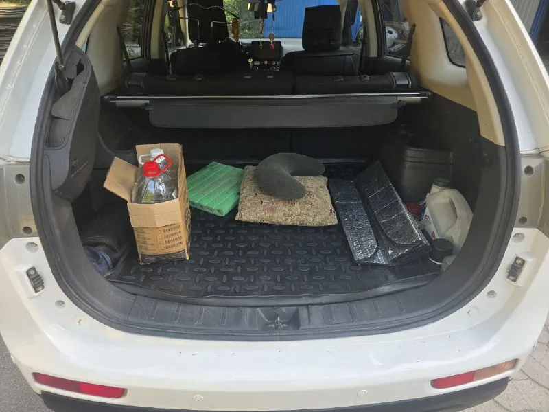 Продам! мицубиси аутлендер, 2.4 cvt, 2013г. бензин. установлено гбо на 70л. полный привод. пробег 154тыс. один хозяин с автосалона. регистрация 180 регион. - двигатель обработан "нано протэк" - капот оборудован гидростойками + освещение подкапотного пространства - диодные фары дальнего света - основные туманки диод-линза + доп. туманки диодные - мощные электро сигналы + воздушные дудки - камера заднего вида + парктроник перед+зад - видеорегистратор трехзонный- перед, зад, салон - установлен планшет с навигатором вместо штатной магнитолы - в багажнике доп. гнездо прикуривателя + освещение - кузов - обработка скрытых плоскостей + арки - пушечным салом осмотр г. донецк. киевский район. цена 1500000р тел. : +79493060077 - фотография - 10