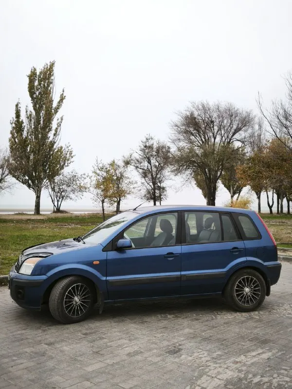 Продам ford фьюжн 2007 г. в. 1.4 v 16 185 тыс. авто в отличном состоянии, в родном окрасе. кондиционер, чистый ухоженный салон, сигнализация, центральный замок, стеклоподъёмники, электрозеркала, титановые диски. машина в цена 605 тыс. +79497220171 📲 tg: анастасия 📞 звоните: +7(949)7220171 - фотография - 2