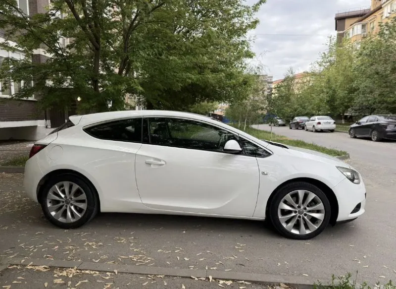 Продам opel astra gtc 1.4 turbo at sport,2012. авто в хорошем состоянии, вложений не требует. максим... - фотография