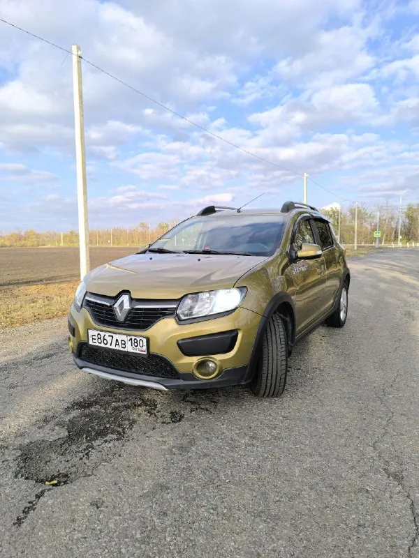 Продаю авто renault sandero stepway 2. 2017 год на обычном автомате мотор 1.6 бензин пробег 156000 км 2 владельца ничего не снималось, не крутилось. машина личная, семейная. по состоянию на отлично, мотор и коробка обслужены. на данный момент делать ничего не нужно. 2 ключа по комплектации: автозапуск, подогрев сидений, зеркал, ловобое, заднее стекло. климат-контроль. круиз-контроль. парктроники зад. можно выставить ограничение скорости. большая мультимедиа с навигацией, bluetooth, aux, usb, radio. туманки. мультируль. полный электропакет. максимальная комплектация данной модели. цена:1.060.000 торг +79493700194 - фотография - 3