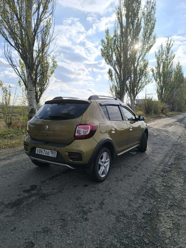 Продаю авто renault sandero stepway 2. 2017 год на обычном автомате мотор 1.6 бензин пробег 156000 км 2 владельца ничего не снималось, не крутилось. машина личная, семейная. по состоянию на отлично, мотор и коробка обслужены. на данный момент делать ничего не нужно. 2 ключа по комплектации: автозапуск, подогрев сидений, зеркал, ловобое, заднее стекло. климат-контроль. круиз-контроль. парктроники зад. можно выставить ограничение скорости. большая мультимедиа с навигацией, bluetooth, aux, usb, radio. туманки. мультируль. полный электропакет. максимальная комплектация данной модели. цена:1.060.000 торг +79493700194 - фотография - 7