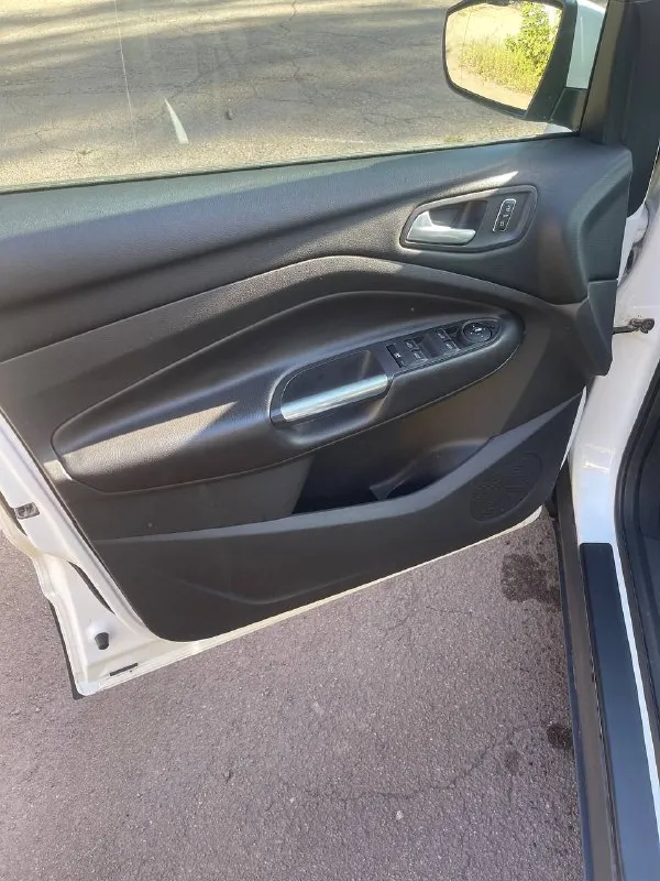 Продам свой ford kuga ecoboost. полный привод. 1.6 ат. 2014. 159000км. двухзонный климат контроль, подогрев лобового стекла, подогрев заднего стекла, подогрев зеркал, подогрев передних сидений. автоматическое складывание зеркал. хорошая заводская музыка с заводским саббуфером. большой вместительный багажник, дорогие led лампы. свет шикарный. установлен фаркоп официально с документами. месяц назад был заменён двигатель на новый. (не контрактный ) а именно новый. все документы на руках. вместе с заменой двигатель сразу провели большое то. замена основного радиатора, мойка со снятием радиатора кондиционера, мойка со снятием радиатора интеркулера. замена масла в раздатке, заправка кондиционера, замена антифриза и все прокладки, новый термостат, новые свечи. новый термостат, новая помпа, новый расширительный бочок, новые датчики температур. заказ наряд приложил фото. все работает без нареканий, двигатель только прошёл обкатку (2500 км. ) после обкатки поменял масло с фильтрами. 400 к 📞 звоните: +7(949)5311471 - фотография - 5