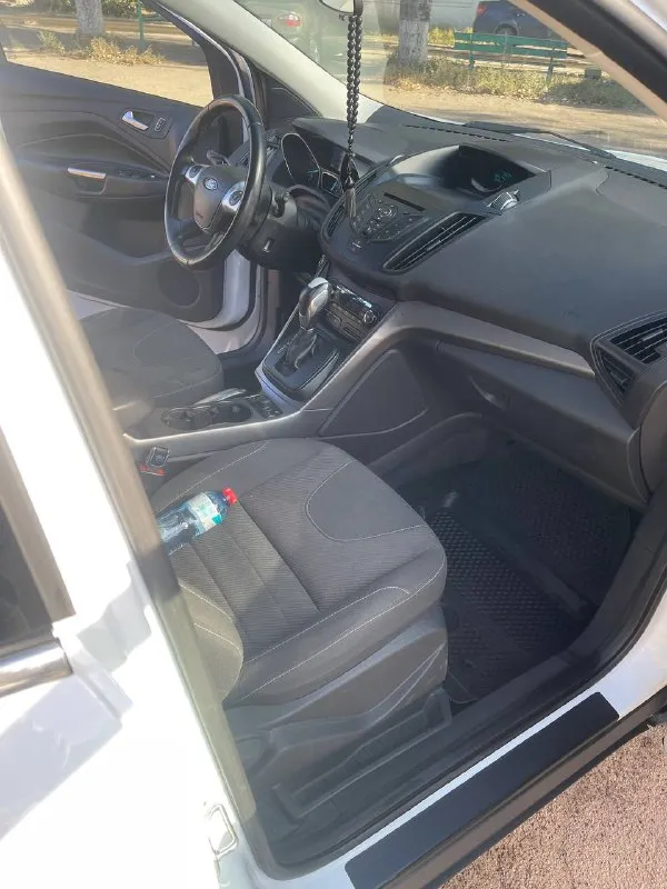 Продам свой ford kuga ecoboost. полный привод. 1.6 ат. 2014. 159000км. двухзонный климат контроль, подогрев лобового стекла, подогрев заднего стекла, подогрев зеркал, подогрев передних сидений. автоматическое складывание зеркал. хорошая заводская музыка с заводским саббуфером. большой вместительный багажник, дорогие led лампы. свет шикарный. установлен фаркоп официально с документами. месяц назад был заменён двигатель на новый. (не контрактный ) а именно новый. все документы на руках. вместе с заменой двигатель сразу провели большое то. замена основного радиатора, мойка со снятием радиатора кондиционера, мойка со снятием радиатора интеркулера. замена масла в раздатке, заправка кондиционера, замена антифриза и все прокладки, новый термостат, новые свечи. новый термостат, новая помпа, новый расширительный бочок, новые датчики температур. заказ наряд приложил фото. все работает без нареканий, двигатель только прошёл обкатку (2500 км. ) после обкатки поменял масло с фильтрами. 400 к 📞 звоните: +7(949)5311471 - фотография - 6