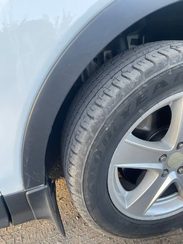 Продам свой ford kuga ecoboost. полный привод. 1.6 ат. 2014. 159000км. двухзонный климат контроль, подогрев лобового стекла, подогрев заднего стекла, подогрев зеркал, подогрев передних сидений. автоматическое складывание зеркал. хорошая заводская музыка с заводским саббуфером. большой вместительный багажник, дорогие led лампы. свет шикарный. установлен фаркоп официально с документами. месяц назад был заменён двигатель на новый. (не контрактный ) а именно новый. все документы на руках. вместе с заменой двигатель сразу провели большое то. замена основного радиатора, мойка со снятием радиатора кондиционера, мойка со снятием радиатора интеркулера. замена масла в раздатке, заправка кондиционера, замена антифриза и все прокладки, новый термостат, новые свечи. новый термостат, новая помпа, новый расширительный бочок, новые датчики температур. заказ наряд приложил фото. все работает без нареканий, двигатель только прошёл обкатку (2500 км. ) после обкатки поменял масло с фильтрами. 400 к 📞 звоните: +7(949)5311471 - фотография - 8