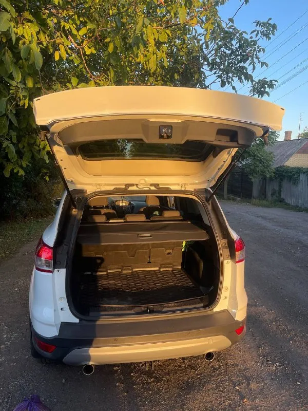 Продам свой ford kuga ecoboost. полный привод. 1.6 ат. 2014. 159000км. двухзонный климат контроль, подогрев лобового стекла, подогрев заднего стекла, подогрев зеркал, подогрев передних сидений. автоматическое складывание зеркал. хорошая заводская музыка с заводским саббуфером. большой вместительный багажник, дорогие led лампы. свет шикарный. установлен фаркоп официально с документами. месяц назад был заменён двигатель на новый. (не контрактный ) а именно новый. все документы на руках. вместе с заменой двигатель сразу провели большое то. замена основного радиатора, мойка со снятием радиатора кондиционера, мойка со снятием радиатора интеркулера. замена масла в раздатке, заправка кондиционера, замена антифриза и все прокладки, новый термостат, новые свечи. новый термостат, новая помпа, новый расширительный бочок, новые датчики температур. заказ наряд приложил фото. все работает без нареканий, двигатель только прошёл обкатку (2500 км. ) после обкатки поменял масло с фильтрами. 400 к 📞 звоните: +7(949)5311471 - фотография - 9