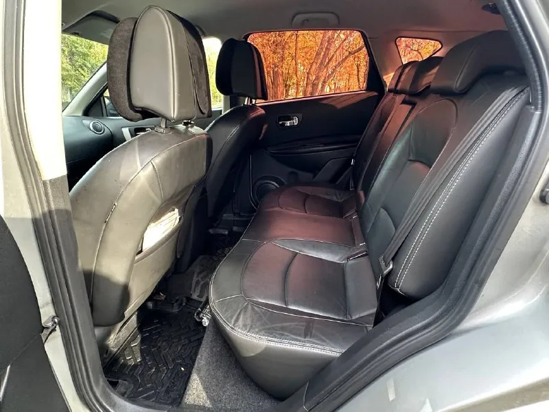 В продаже nissan qashqai 2008г ‎✅максимальная комплектация !!! ‎✅полный привод 4wd ‎✅2.0l коробка автомат ‎✅215 000 пробег ‎✅2 хозяина за всё время !!! ‎✅птс оригинал!!! ‎✅родные стекла!!! ‎✅ксенон фары заводские!! ‎✅ксенон туманки ‎✅кожаный салон ‎✅без ключевой доступ ‎✅два ключа ‎🌿зелёная автотека ‎авто в хорошем состоянии! ‎обслужен!!! ‎на данный момент без вложений ‎мотор не троит, не дымит, масло не расходует. ‎коробка переключает плавно, ‎ходовая обслужена!!! ‎по кузову без ржавчины гнили ‎дно пороги всё целое! ‎комплектация:tekna pack ‎-камера заднего вида ‎-кожаный руль ‎-климат контроль ‎-круиз контроль ‎-управление на руле ‎-4 стеклоподъёмника ‎-складывания зеркал ‎-электро зеркала ‎-подогрев заднего стекла ‎-подогрев передних сидений ‎-бортовой компьютер ‎-датчик света, дождя ‎-омыватель фар ‎-титановые диски r18 ‎-монитор, музыка aux cd fm ‎документы без штрафов, запретов, ограничений ‎продажа по дкп или мрэо ‎цена 865.000р. торг уместен!!! ‎осмотр донецк ‎+79493977821 ‎+79494017806 телеграм - фотография - 10