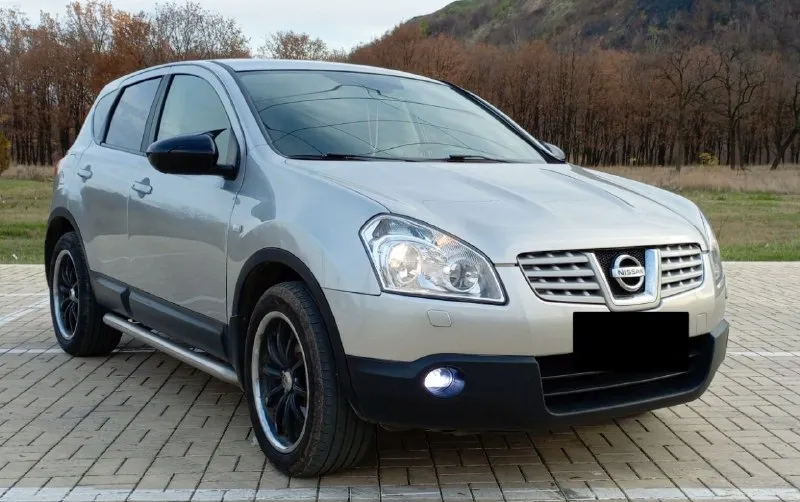 В продаже nissan qashqai 2008г ‎✅максимальная комплектация !!! ‎✅полный привод 4wd ‎✅2.0l коробка автомат ‎✅215 000 пробег ‎✅2 хозяина за всё время !!! ‎✅птс оригинал!!! ‎✅родные стекла!!! ‎✅ксенон фары заводские!! ‎✅ксенон туманки ‎✅кожаный салон ‎✅без ключевой доступ ‎✅два ключа ‎🌿зелёная автотека ‎авто в хорошем состоянии! ‎обслужен!!! ‎на данный момент без вложений ‎мотор не троит, не дымит, масло не расходует. ‎коробка переключает плавно, ‎ходовая обслужена!!! ‎по кузову без ржавчины гнили ‎дно пороги всё целое! ‎комплектация:tekna pack ‎-камера заднего вида ‎-кожаный руль ‎-климат контроль ‎-круиз контроль ‎-управление на руле ‎-4 стеклоподъёмника ‎-складывания зеркал ‎-электро зеркала ‎-подогрев заднего стекла ‎-подогрев передних сидений ‎-бортовой компьютер ‎-датчик света, дождя ‎-омыватель фар ‎-титановые диски r18 ‎-монитор, музыка aux cd fm ‎документы без штрафов, запретов, ограничений ‎продажа по дкп или мрэо ‎цена 865.000р. торг уместен!!! ‎осмотр донецк ‎+79493977821 ‎+79494017806 телеграм - фотография - 2