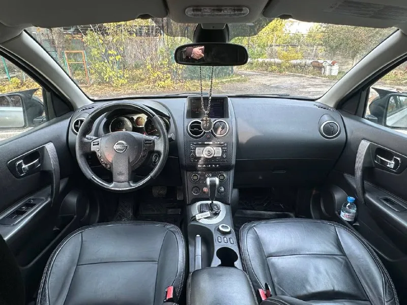 В продаже nissan qashqai 2008г ‎✅максимальная комплектация !!! ‎✅полный привод 4wd ‎✅2.0l коробка автомат ‎✅215 000 пробег ‎✅2 хозяина за всё время !!! ‎✅птс оригинал!!! ‎✅родные стекла!!! ‎✅ксенон фары заводские!! ‎✅ксенон туманки ‎✅кожаный салон ‎✅без ключевой доступ ‎✅два ключа ‎🌿зелёная автотека ‎авто в хорошем состоянии! ‎обслужен!!! ‎на данный момент без вложений ‎мотор не троит, не дымит, масло не расходует. ‎коробка переключает плавно, ‎ходовая обслужена!!! ‎по кузову без ржавчины гнили ‎дно пороги всё целое! ‎комплектация:tekna pack ‎-камера заднего вида ‎-кожаный руль ‎-климат контроль ‎-круиз контроль ‎-управление на руле ‎-4 стеклоподъёмника ‎-складывания зеркал ‎-электро зеркала ‎-подогрев заднего стекла ‎-подогрев передних сидений ‎-бортовой компьютер ‎-датчик света, дождя ‎-омыватель фар ‎-титановые диски r18 ‎-монитор, музыка aux cd fm ‎документы без штрафов, запретов, ограничений ‎продажа по дкп или мрэо ‎цена 865.000р. торг уместен!!! ‎осмотр донецк ‎+79493977821 ‎+79494017806 телеграм - фотография - 6