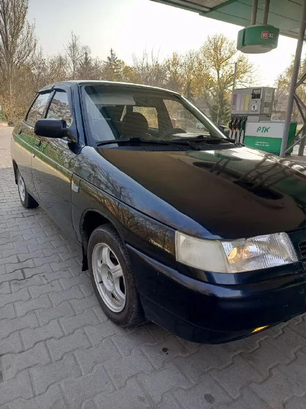 Продам ваз 21010. 2006 года. 1.6. 8к в хорошем состоянии. цена 225 торг мотор отличный. не дымит, не троит, работает как часики. коробка. отлично, не хрустит, не выбивает, не разболтано. авто в очень хорошем ходу, как новый. технически без вложений. центральные замки. приятная музыка. очень ухоженный салон. новая резина. любой вид оформлений. остальные вопросы по телефону +79495609117 донецк г - фотография - 5