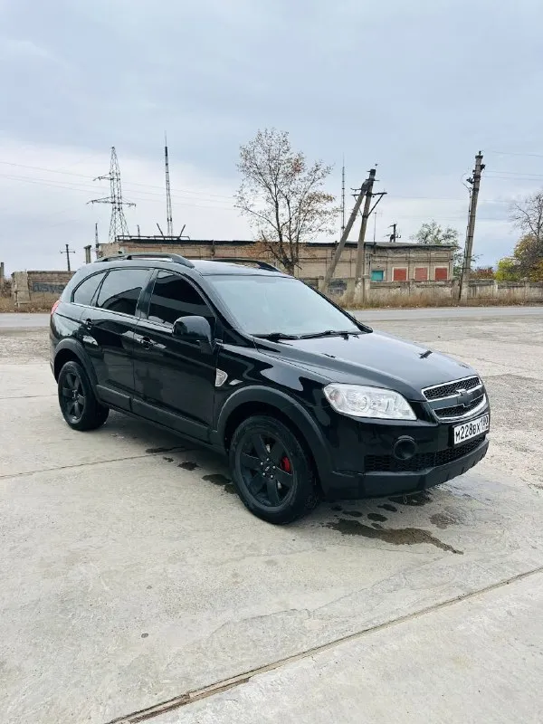 Продам chevrolet captiva 2,4 мкп 2007 год пробег 180 тыс км полный привод, два комплекта резины зима... - фотография