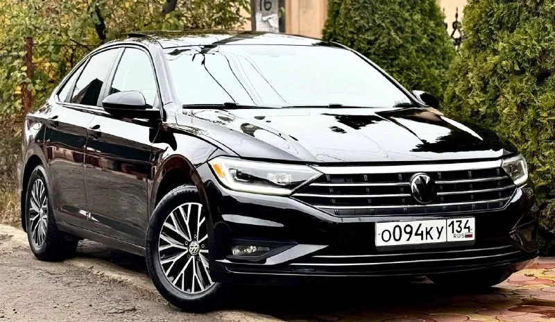 Продам volkswagen jetta в комплектации s. E.
Год:2019
:1.4 Турба 150сил
Коробка:автомат 8ступеней
Пробег:108.000
Цена:1.785.000₽
Номер: +79498543135 или +79495011956 на обоих номерах телеграмм
Авто в отличном состоянии без каких либо вложений сел и поехал, коробка и мотор в идеальном состоянии, ходовая часть автомобиля на 5+ все что нужно сделано, масла фильтра и все жидкости заменены 500км назад! Очень экономичный и в тоже время резвый автомобиль благодаря турбине, и обычному автомату! Управляется, очень плавно и уверено на дороге, комплектация авто очень богатая:кожаный молочный салон, без ключевой доступ, кнопка страт стоп, панорама, подогревы сидения, слепые зоны, дистроник, круиз контроль, адаптация фар, мульти руль, дорогая оптика, хорошая музыка, большой сенсорный монитор с car play, bt, aux, полный бортовой компьютер, датчики дождя, света давление шин, удержание полосы, раздельный климат контроль, камера заднего вида, и многое другое всего не напишешь!больше информации по телеф
📞 Звоните: +7(949)8543135 - фотография - 1