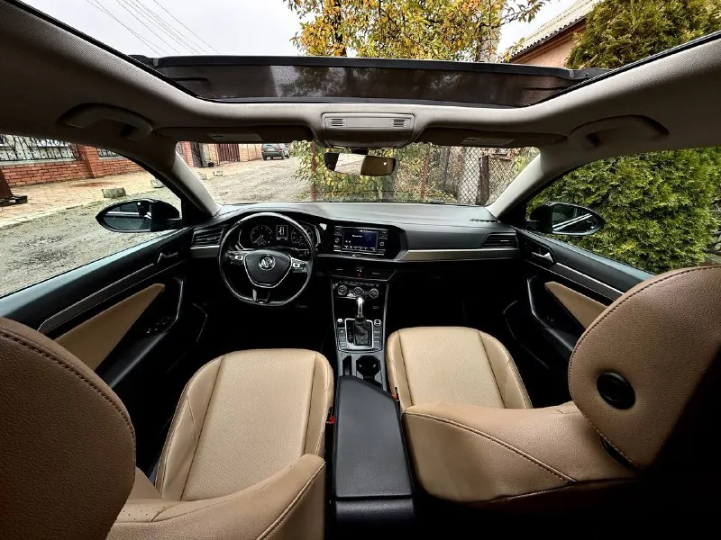 Продам volkswagen jetta в комплектации s. E.
Год:2019
:1.4 Турба 150сил
Коробка:автомат 8ступеней
Пробег:108.000
Цена:1.785.000₽
Номер: +79498543135 или +79495011956 на обоих номерах телеграмм
Авто в отличном состоянии без каких либо вложений сел и поехал, коробка и мотор в идеальном состоянии, ходовая часть автомобиля на 5+ все что нужно сделано, масла фильтра и все жидкости заменены 500км назад! Очень экономичный и в тоже время резвый автомобиль благодаря турбине, и обычному автомату! Управляется, очень плавно и уверено на дороге, комплектация авто очень богатая:кожаный молочный салон, без ключевой доступ, кнопка страт стоп, панорама, подогревы сидения, слепые зоны, дистроник, круиз контроль, адаптация фар, мульти руль, дорогая оптика, хорошая музыка, большой сенсорный монитор с car play, bt, aux, полный бортовой компьютер, датчики дождя, света давление шин, удержание полосы, раздельный климат контроль, камера заднего вида, и многое другое всего не напишешь!больше информации по телеф
📞 Звоните: +7(949)8543135 - фотография - 9