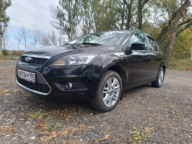 Ford focus 2 (рестайлинг). 2008 г. комплектация chia. я собственник круиз, датчик света, датчик дождя, доводчики стекл, подогрев сидений, климат, подогрев зеркал, электро пакет. зеркало заднего вида с автозатемнением. хороший свет, ближний, дальний. два комплекта резины зима/лето мотор 1.8, 5-мкпп. пробег 164 000 км. г. донецк цена 550 000₽ торг у капота. тел. +79495291480 - фотография - 2