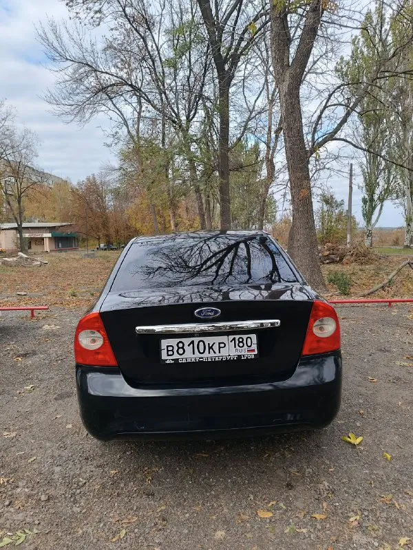 Ford focus 2 (рестайлинг). 2008 г. комплектация chia. я собственник круиз, датчик света, датчик дождя, доводчики стекл, подогрев сидений, климат, подогрев зеркал, электро пакет. зеркало заднего вида с автозатемнением. хороший свет, ближний, дальний. два комплекта резины зима/лето мотор 1.8, 5-мкпп. пробег 164 000 км. г. донецк цена 550 000₽ торг у капота. тел. +79495291480 - фотография - 5