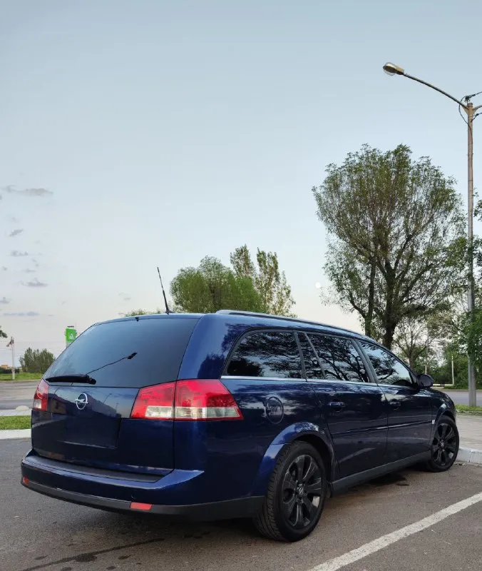 Продам opel вектра ц универсал, 1.9 дизель, 2008 год выпуска, родной пробег 310000. механика 6 ступе... - фотография