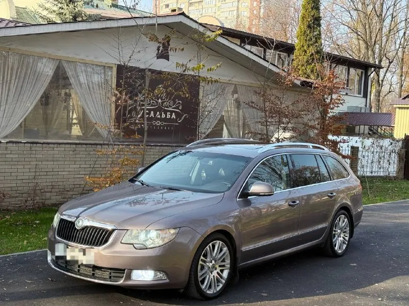 🚘 марка / модель:skoda superb lаurin&klement 📮 город:донецк 📅 год выпуска:2012 💶 цена:1.050.000р 📊 п... - фотография