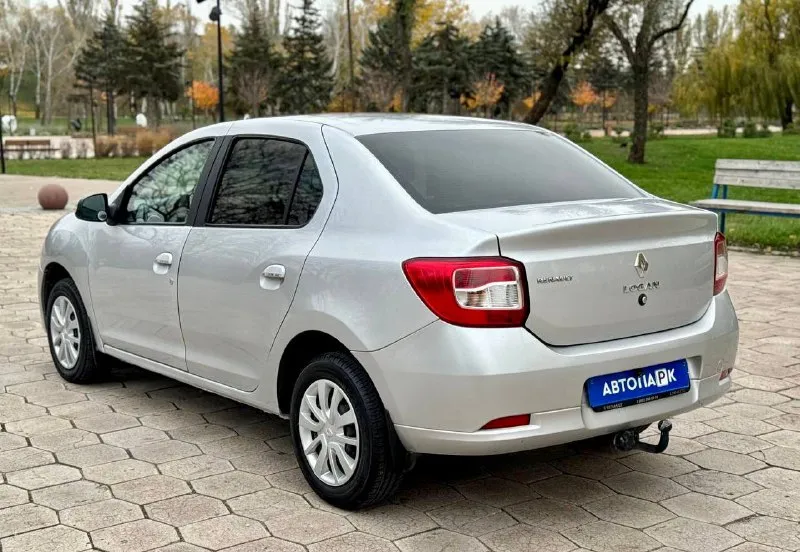 🇫🇷 renault logan 💰цена: 750 000р 🏢город: мариуполь 📅год выпуска: 2014 🧾пробег: 66 795 км. ⚙️двигатель: 1.6 ⛽топливо: бензин ⚙️кпп: механика 📞 телефон: +7-949-727-41-51 +7-949-551-91-52 +7-989-263-55-56 💾 описание: - фотография - 4