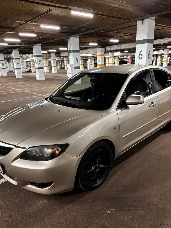 Продается mazda 3 2004 год пробег 240.000 двигатель 1.6, масло не ест, работает отлично коробка автомат, работает отлично кондиционер электрорегулировка зеркал подогрев сидений состояние на фото юридически чистая 385 000 р. торг номер для связи +79281533828 📞 звоните: +7(928)1533828 - фотография - 3