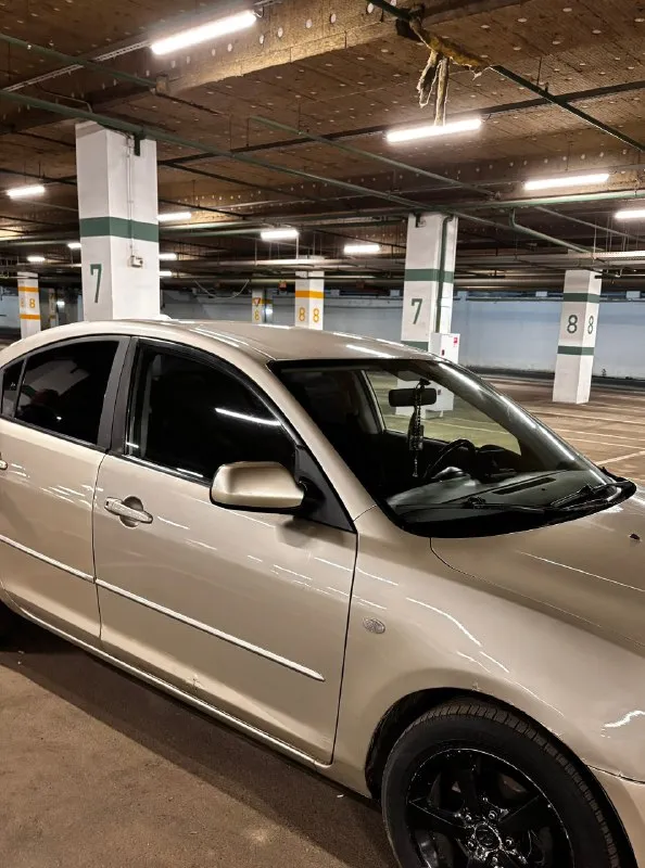 Продается mazda 3 2004 год пробег 240.000 двигатель 1.6, масло не ест, работает отлично коробка автомат, работает отлично кондиционер электрорегулировка зеркал подогрев сидений состояние на фото юридически чистая 385 000 р. торг номер для связи +79281533828 📞 звоните: +7(928)1533828 - фотография - 4