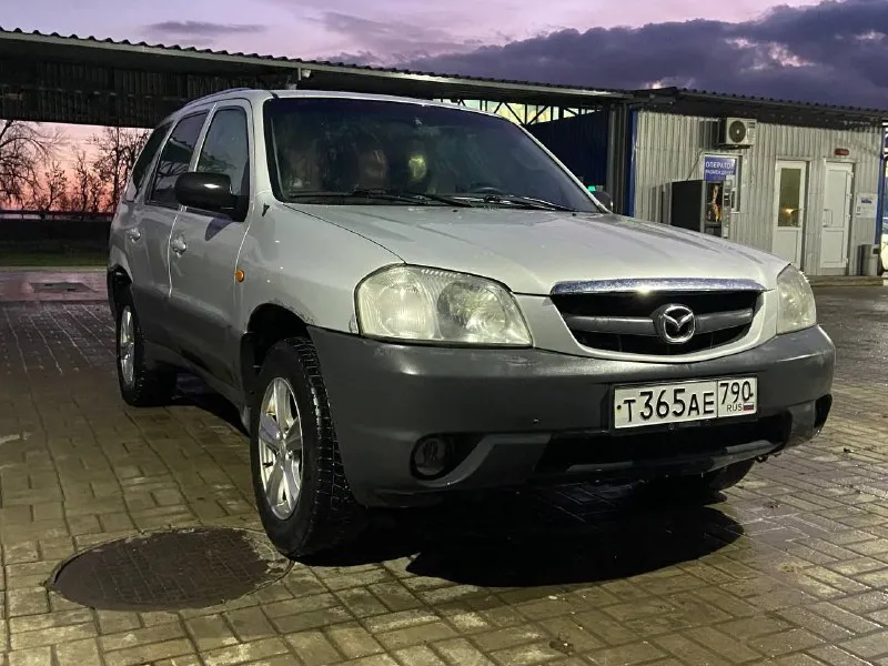 Продам mazda tribute год выпуска : 2002 двигатель : 2.0 бензин. коробка : 5ст механика. полный привод документы чистые, база зелёная. авто технически в отличном состоянии, полный привод работает, автомобиль обслужен. ходовая в хорошем состоянии, ничего не стучит. чистый, опрятный салон. есть жизненные моменты по кузову. кондиционер рабочий, 4 эсп, хорошая магнитола, мультируль, электрорегулеровка зеркал. из вложений нужно поменять сцепление (лежит в багажнике). цена - 425 000 руб, торг у капота г. шахтёрск +7 (949) 443-15-22 +7 (949) 390-44-15 (тг и вацап на том же номере) 📞 звоните: +7(949)4431522 - фотография - 5
