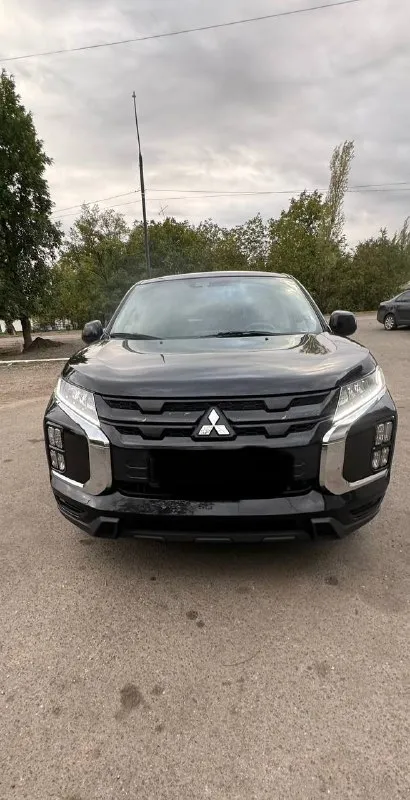 ❗продам❗ mitsubishi outlander sport asx 🔸год: 2020 🔸пробег: 60.000 🔸двигатель: 2.0 бензин 🔸трансмиссия: cvt 🔸привод: передний 🔸комплектация: подогрев сидений, подогрев зеркал, датчик света и дождя, климат контроль, мульти руль, сенсорный экран, led оптика и много разных приятных опций 🔸автомобиль состояние нового, ухожен, обслужен, в салоне не когда не курили, документы в полном порядке. 💰цена-2.050.000 (торг реальному покупателю при виде денег) обращаться по номеру: +79493259355 👤 📞 звоните: +7(949)3259355 - фотография - 2