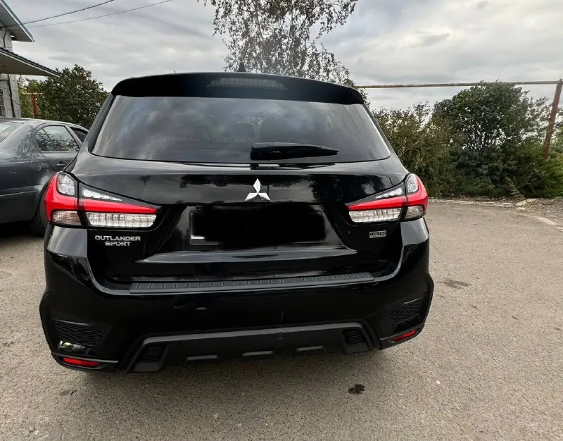 ❗продам❗ mitsubishi outlander sport asx 🔸год: 2020 🔸пробег: 60.000 🔸двигатель: 2.0 бензин 🔸трансмиссия: cvt 🔸привод: передний 🔸комплектация: подогрев сидений, подогрев зеркал, датчик света и дождя, климат контроль, мульти руль, сенсорный экран, led оптика и много разных приятных опций 🔸автомобиль состояние нового, ухожен, обслужен, в салоне не когда не курили, документы в полном порядке. 💰цена-2.050.000 (торг реальному покупателю при виде денег) обращаться по номеру: +79493259355 👤 📞 звоните: +7(949)3259355 - фотография - 5