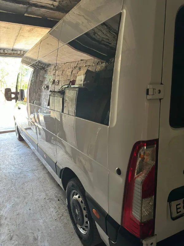 Продам renault мастер пассажир 8+1 (в категория) 2018 г идеальное состояние. капот и фары затянуты бронепленкой, стоят дорогие led линзы в фарах, полностью обесшумлен. стоит автономка на 4 квт. летняя резина continental новая, комплект зимней в подарок. гаражное хранение, машина улицы и стоянок не видела. я хозяин, на рос учет переоформление без проблем, будете 1 хозяином в рф 3.5 ₽ +79493684578 📞 звоните: +7(949)3684578 - фотография - 6
