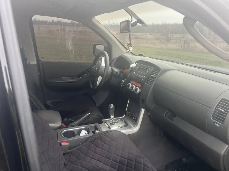 Продам nissan навару 2012 г. в., пробег 187 000тыс. дизель, 2.5. автомат, все датчики все кнопки работают, автомобиль обработан от коррозии, покрашен 8 месяцев назад, полностью обслужен. продажа не связана с автомобилем. территориально г. волноваха. цена 1850000 тел. для связи: +7 (949) 841-32-38 +7 (949) 599-39-22 📞 звоните: +7(949)8413238 - фотография - 6